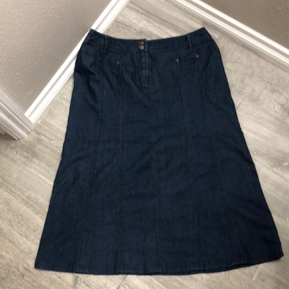 Larry Levine jeans Skirt (14) excellent condition